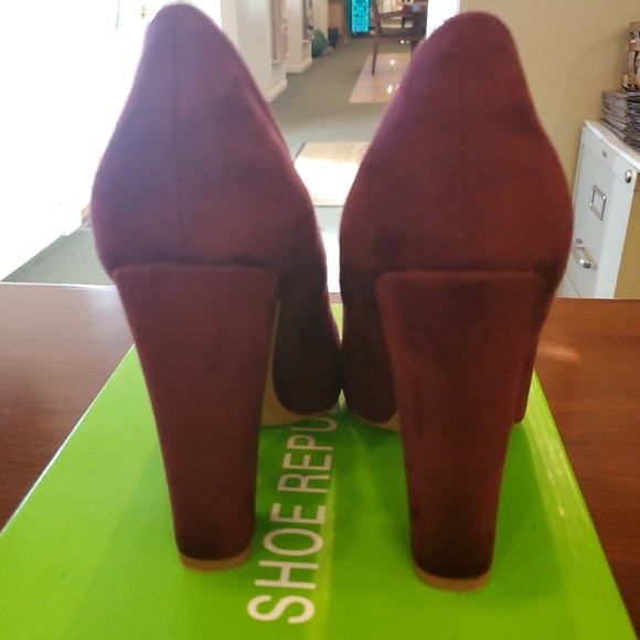 Shoes - Picture 3 of 4